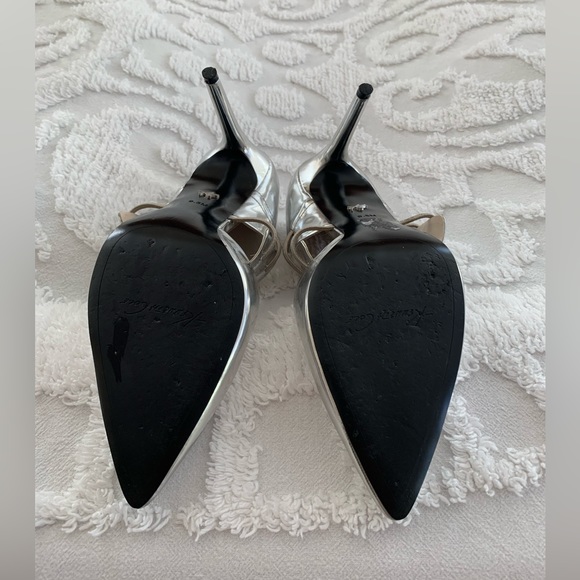 Kenneth Cole Stiletto Shoes: Silver Mirror, Wide Stretchy Front Strap. Size 9.5 - Picture 5 of 13